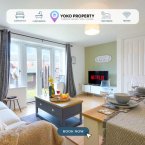 Broughton House with Free Parking, Garden & Smart TV with Netflix by Yoko Property